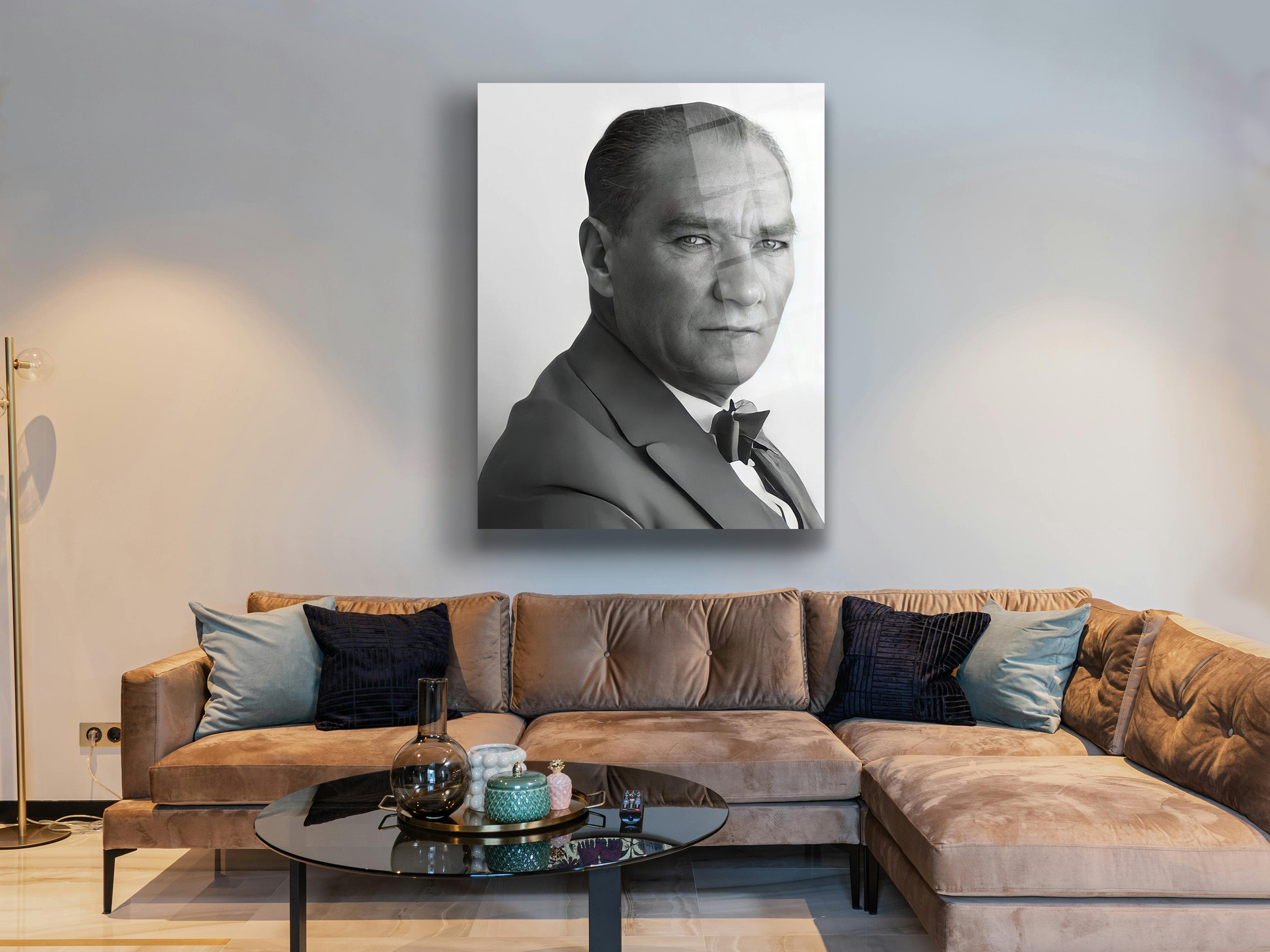 Atatürk Cam Tablo 192