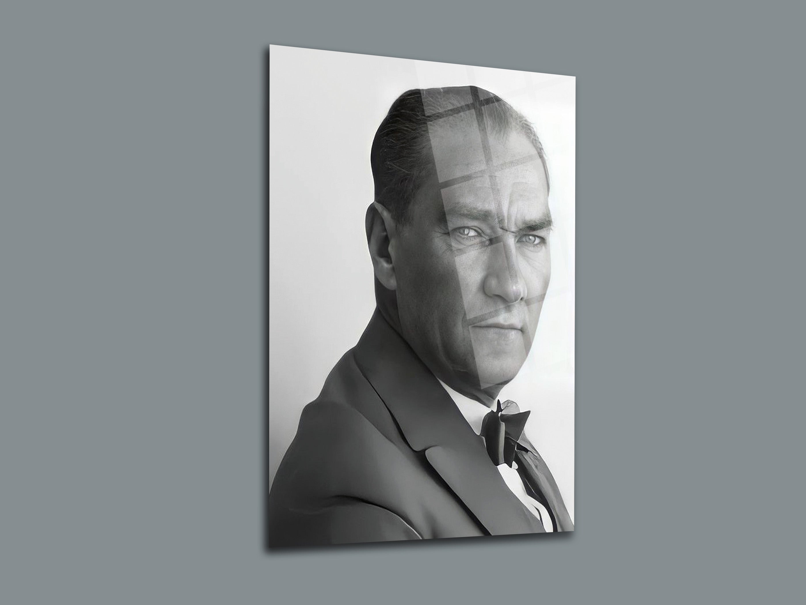 Atatürk Cam Tablo 192