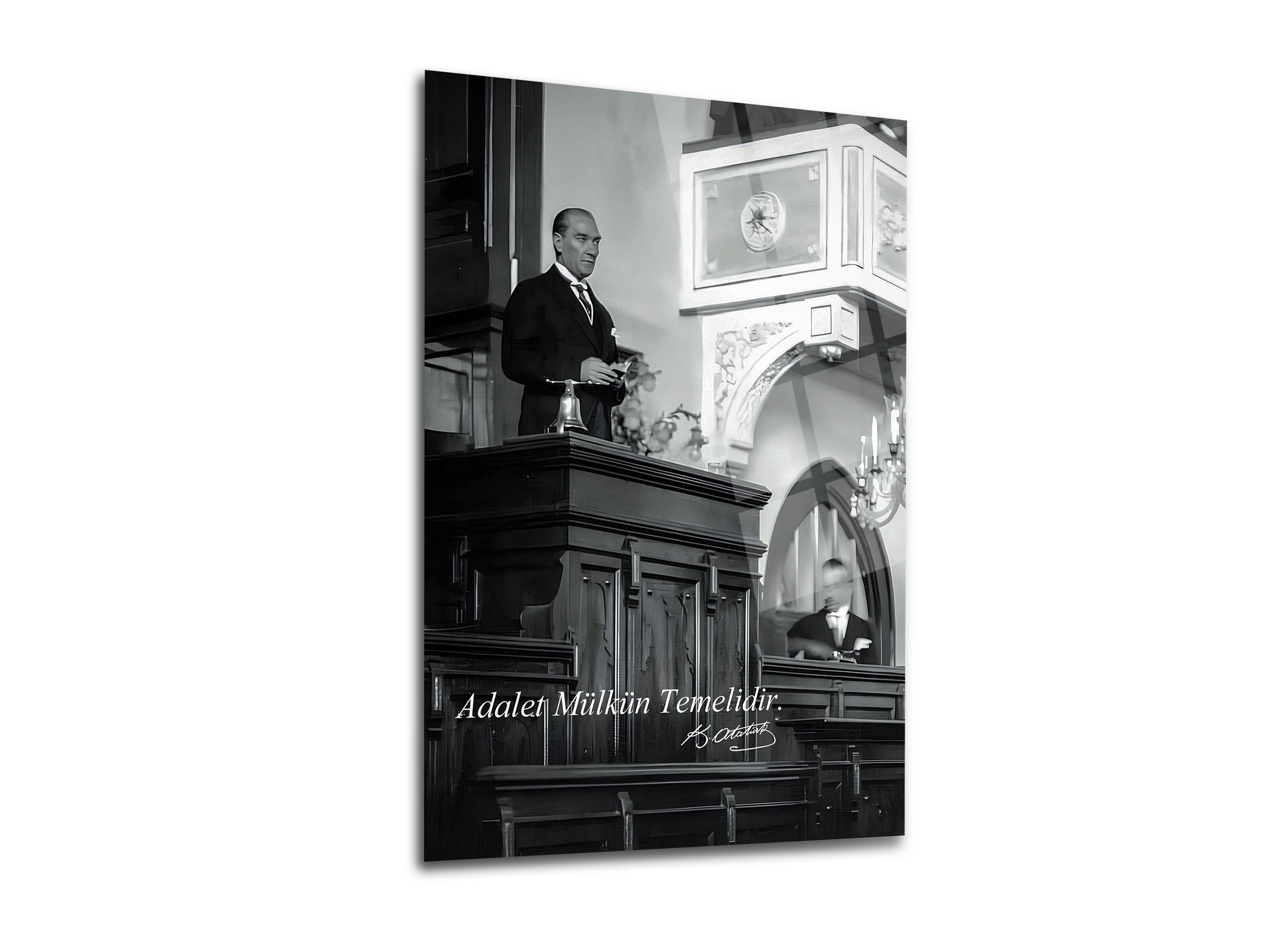 Atatürk Cam Tablo 194