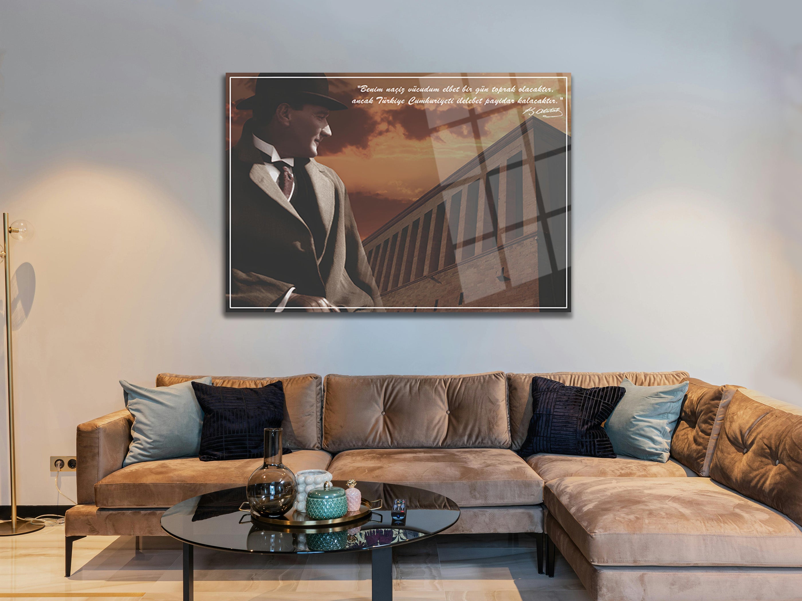 Atatürk Cam Tablo 214