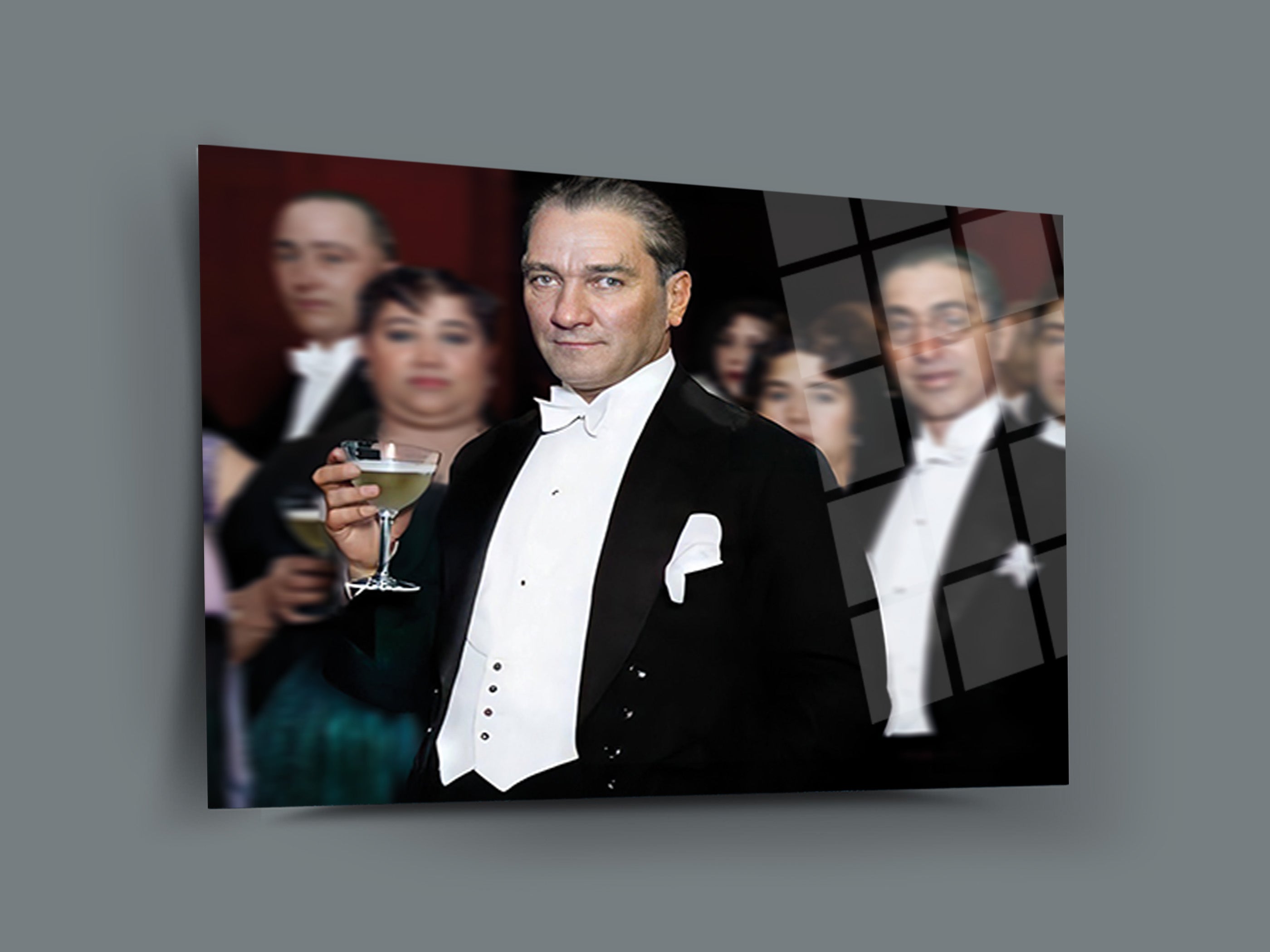 Atatürk Cam Tablo 197