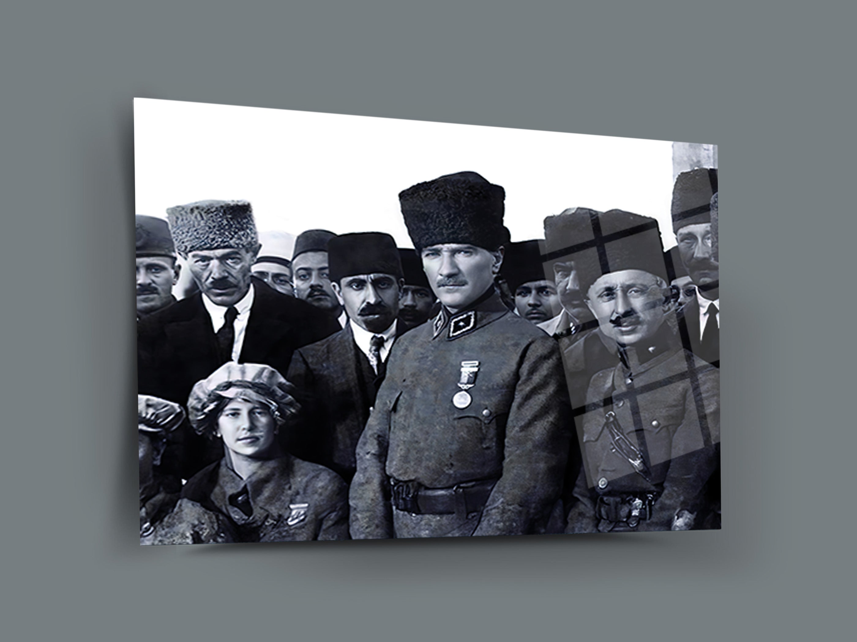 Atatürk Cam Tablo 198
