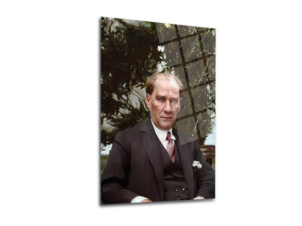 Atatürk Cam Tablo 33