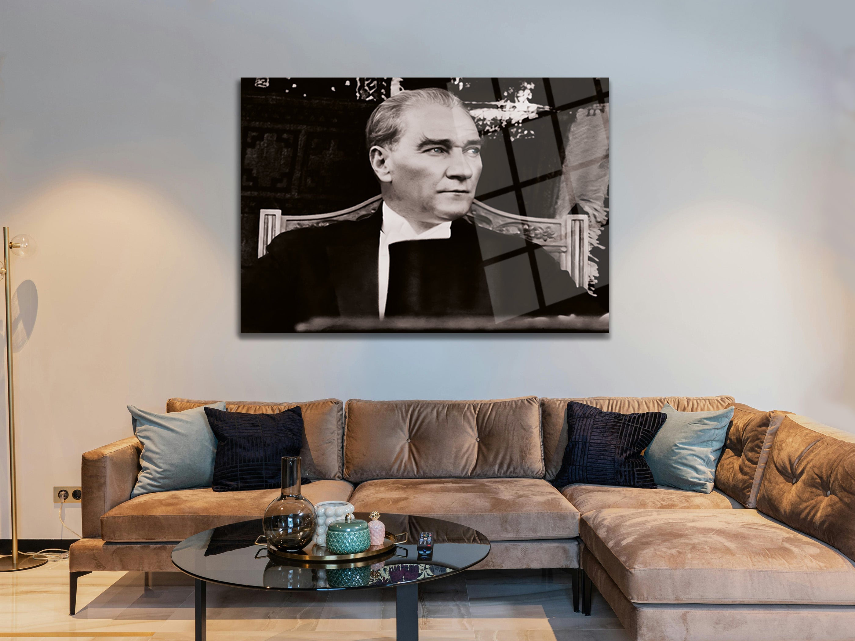 Atatürk Cam Tablo 204