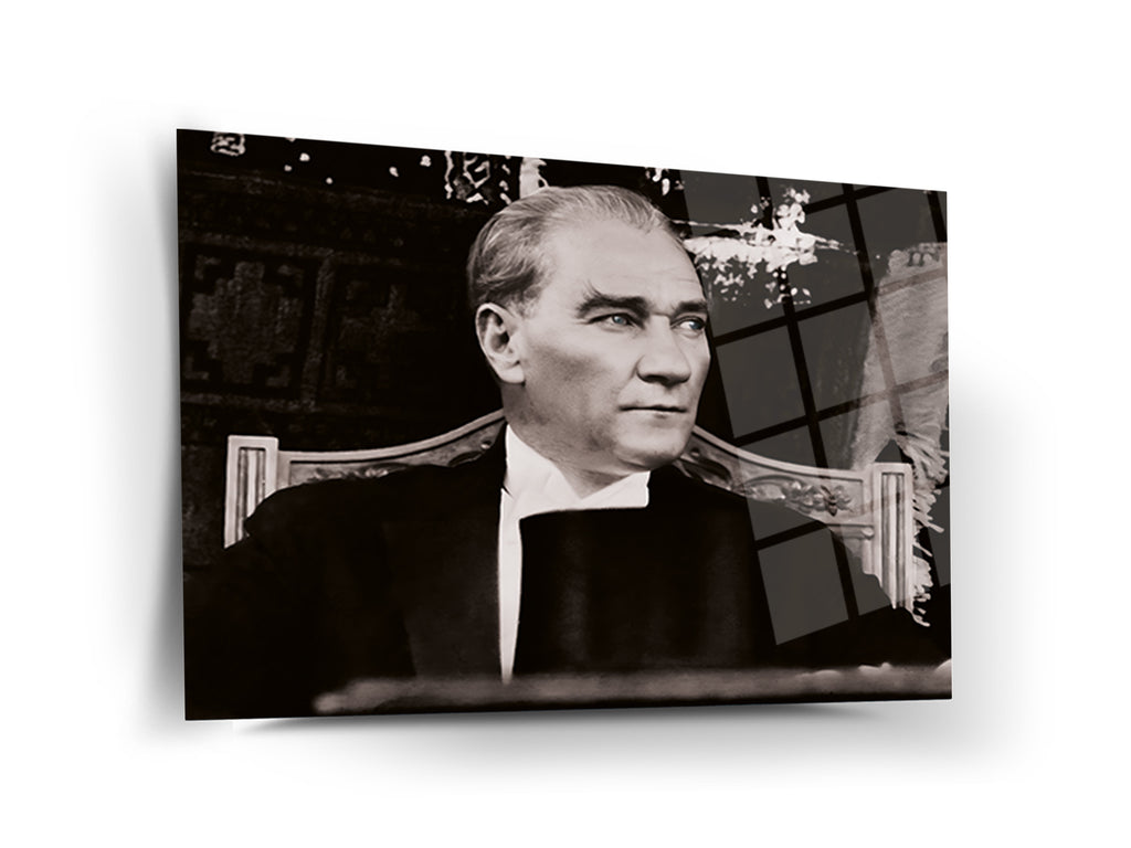 Atatürk Cam Tablo 204