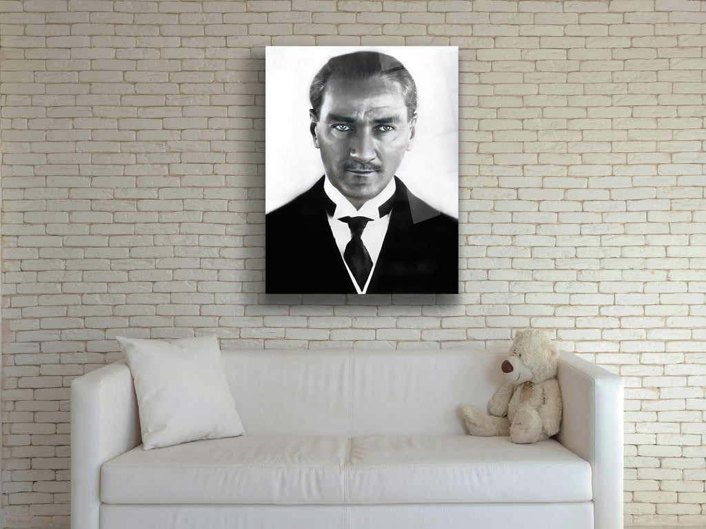 Atatürk Cam Tablo 44