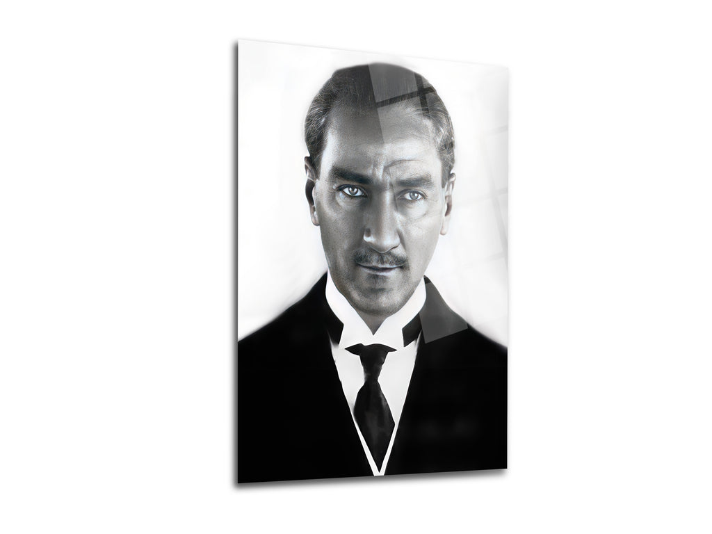 Atatürk Cam Tablo 44