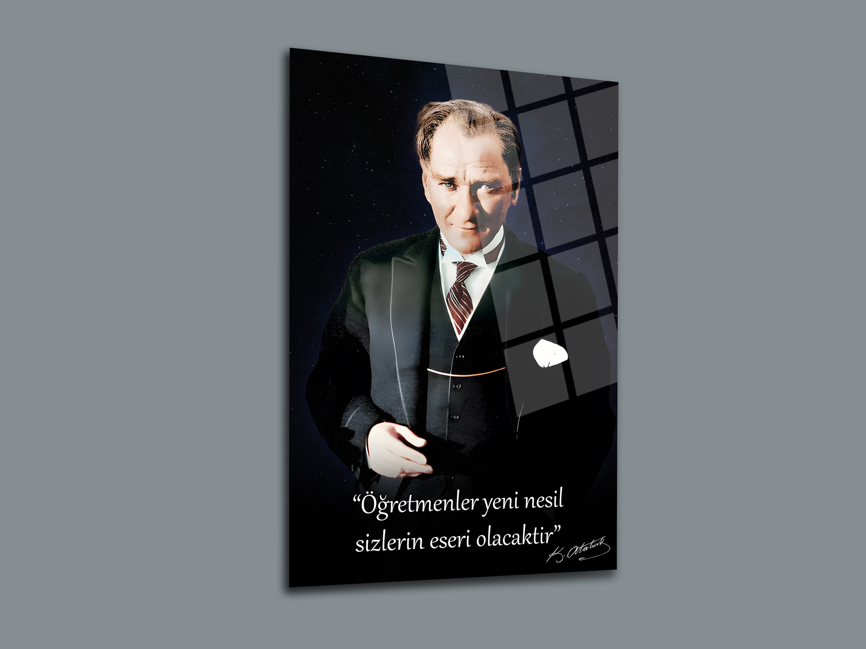 Atatürk Cam Tablo 226