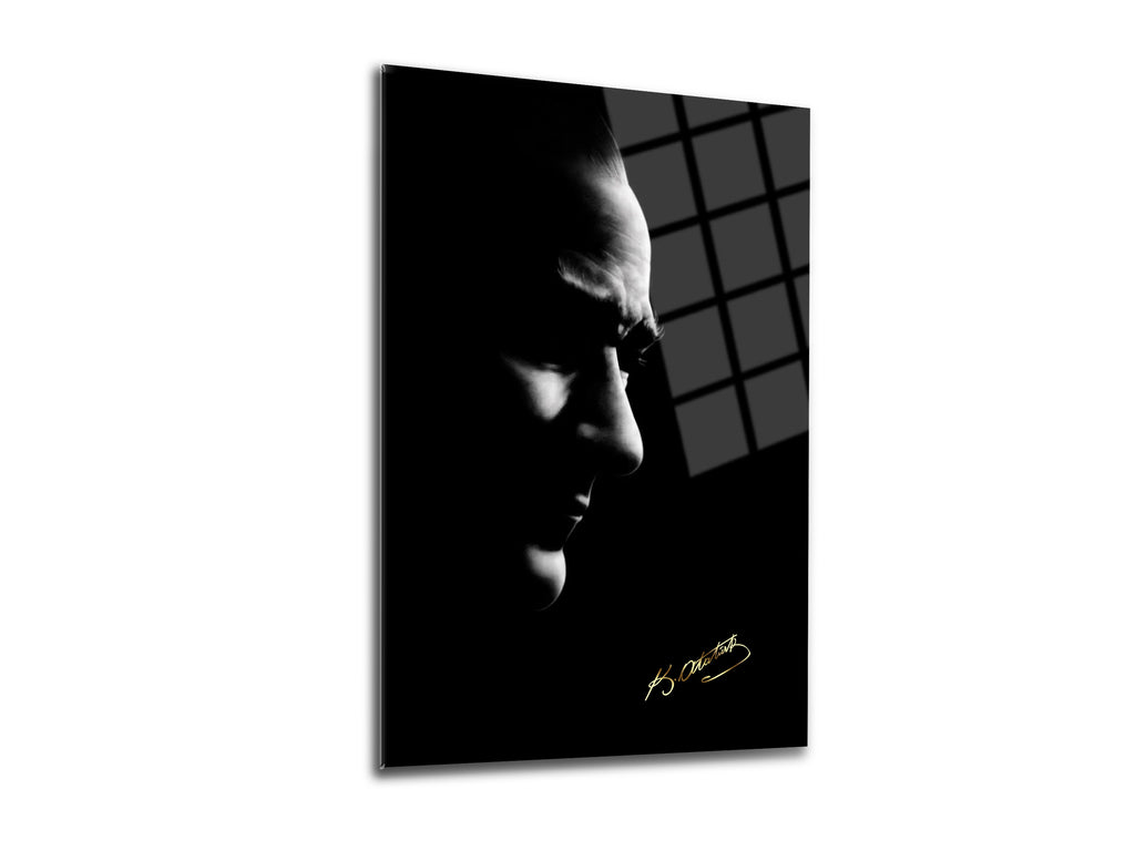 Atatürk Cam Tablo 62