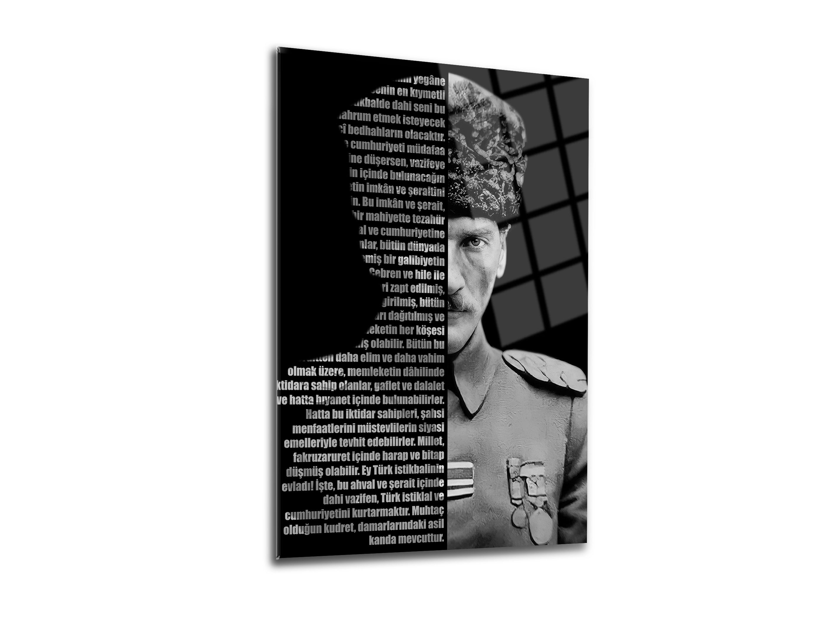 Atatürk ve Gençliğe Hitabe Cam Tablo