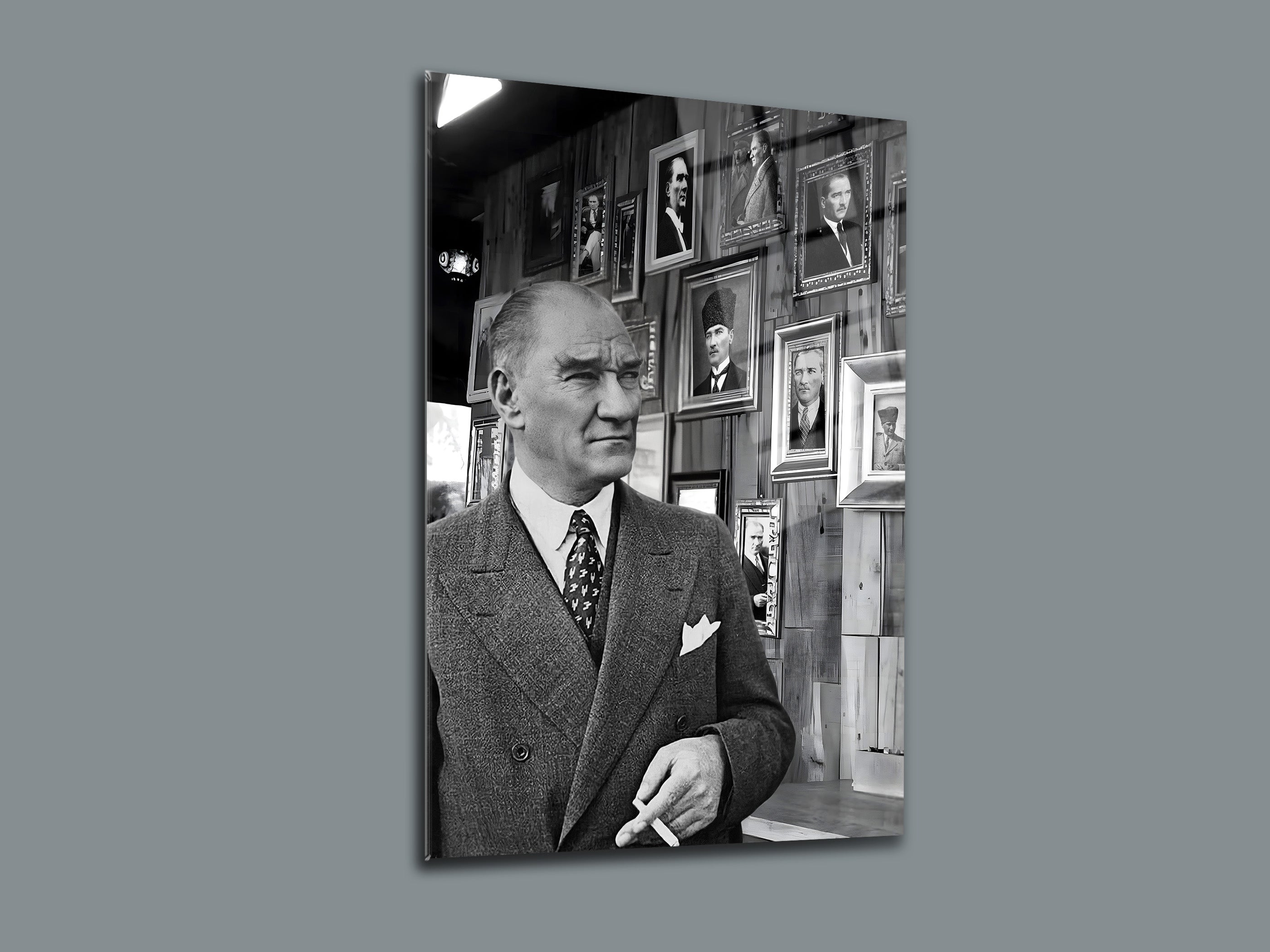 Atatürk Cam Tablo 126