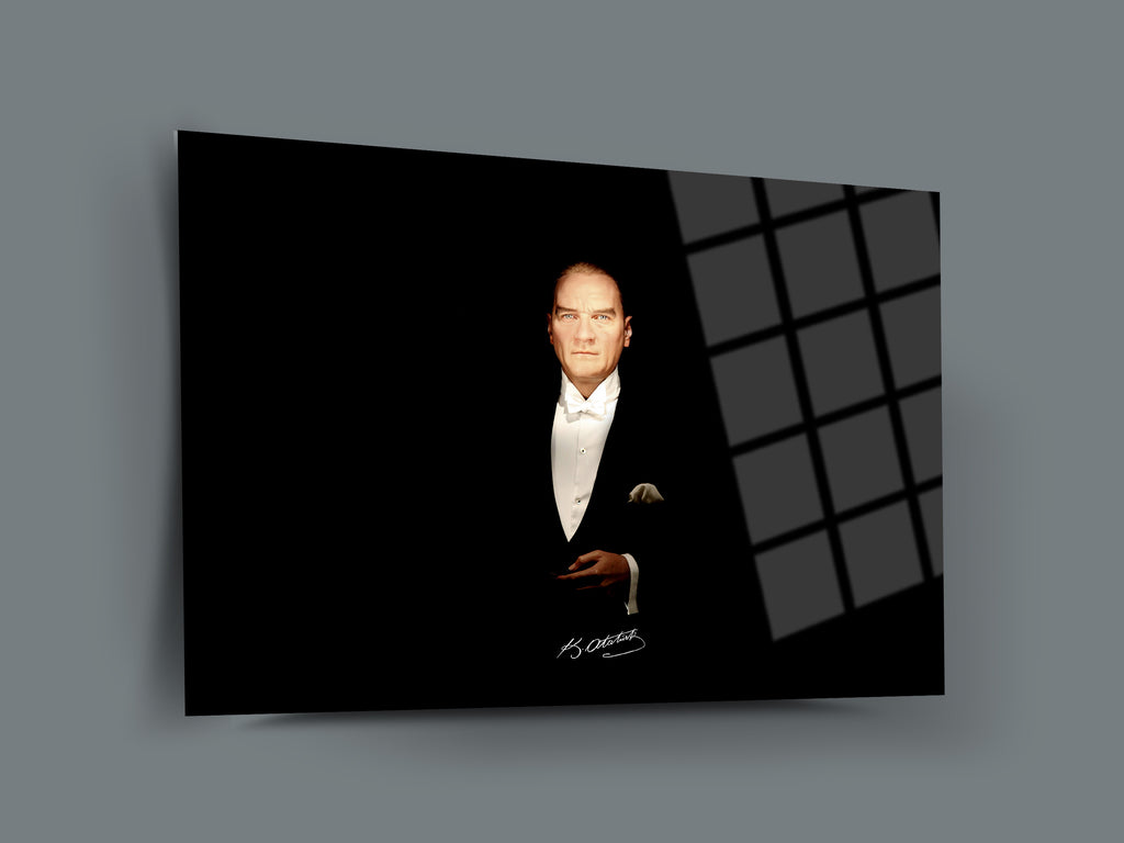 Atatürk Cam Tablo 82