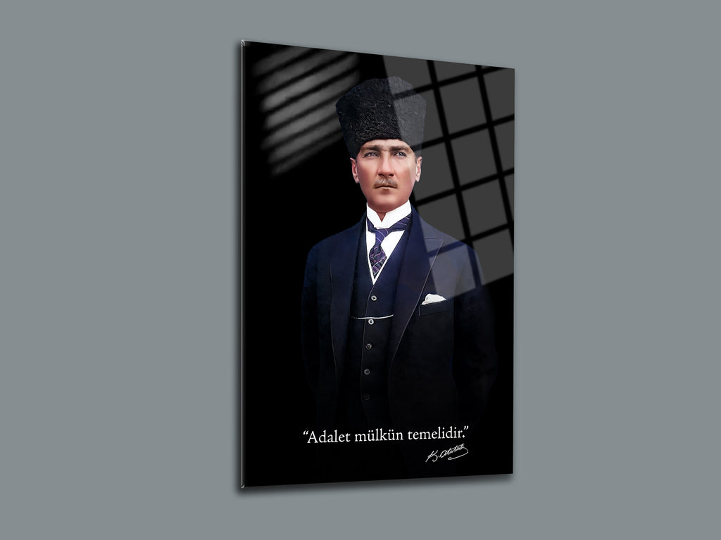 Atatürk Cam Tablo 133