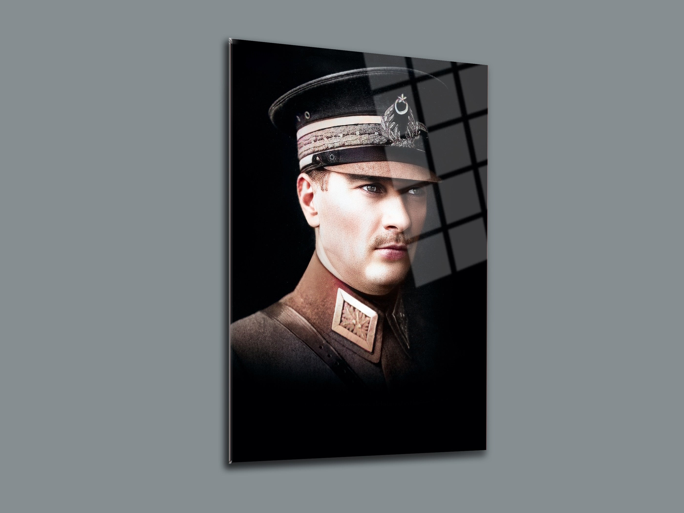 Atatürk Cam Tablo 70