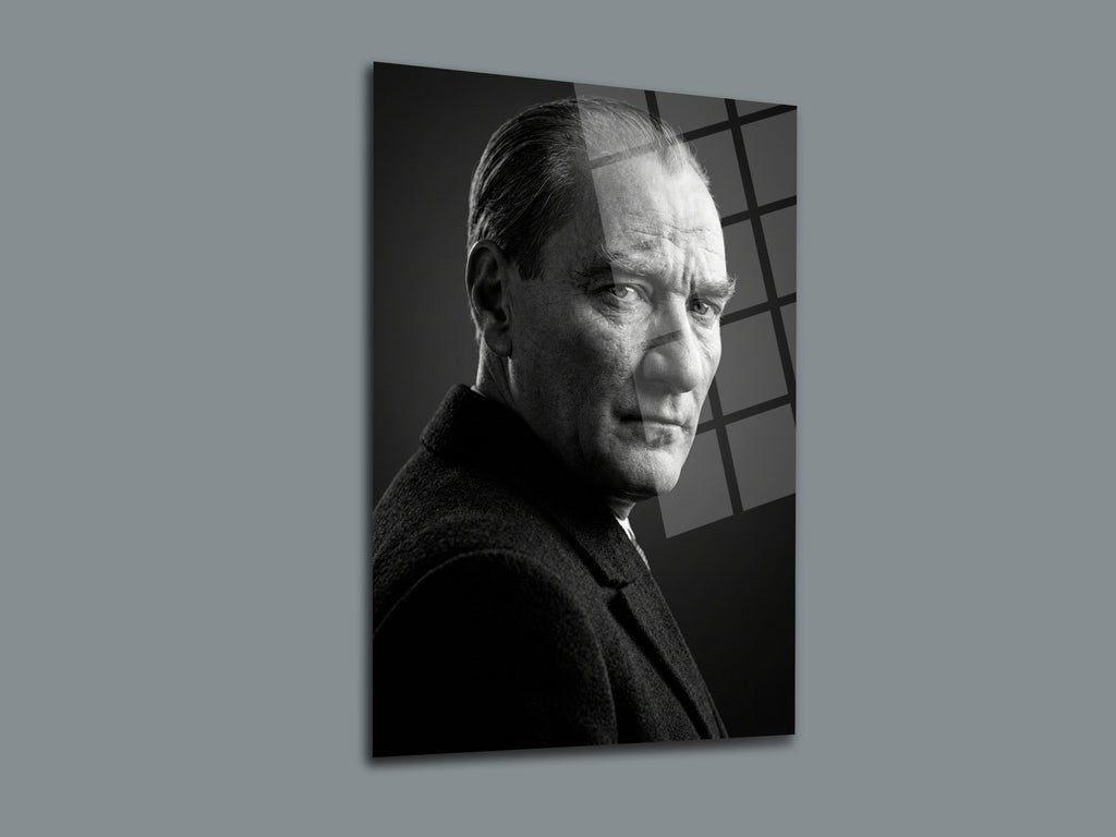 Atatürk Cam Tablo 280