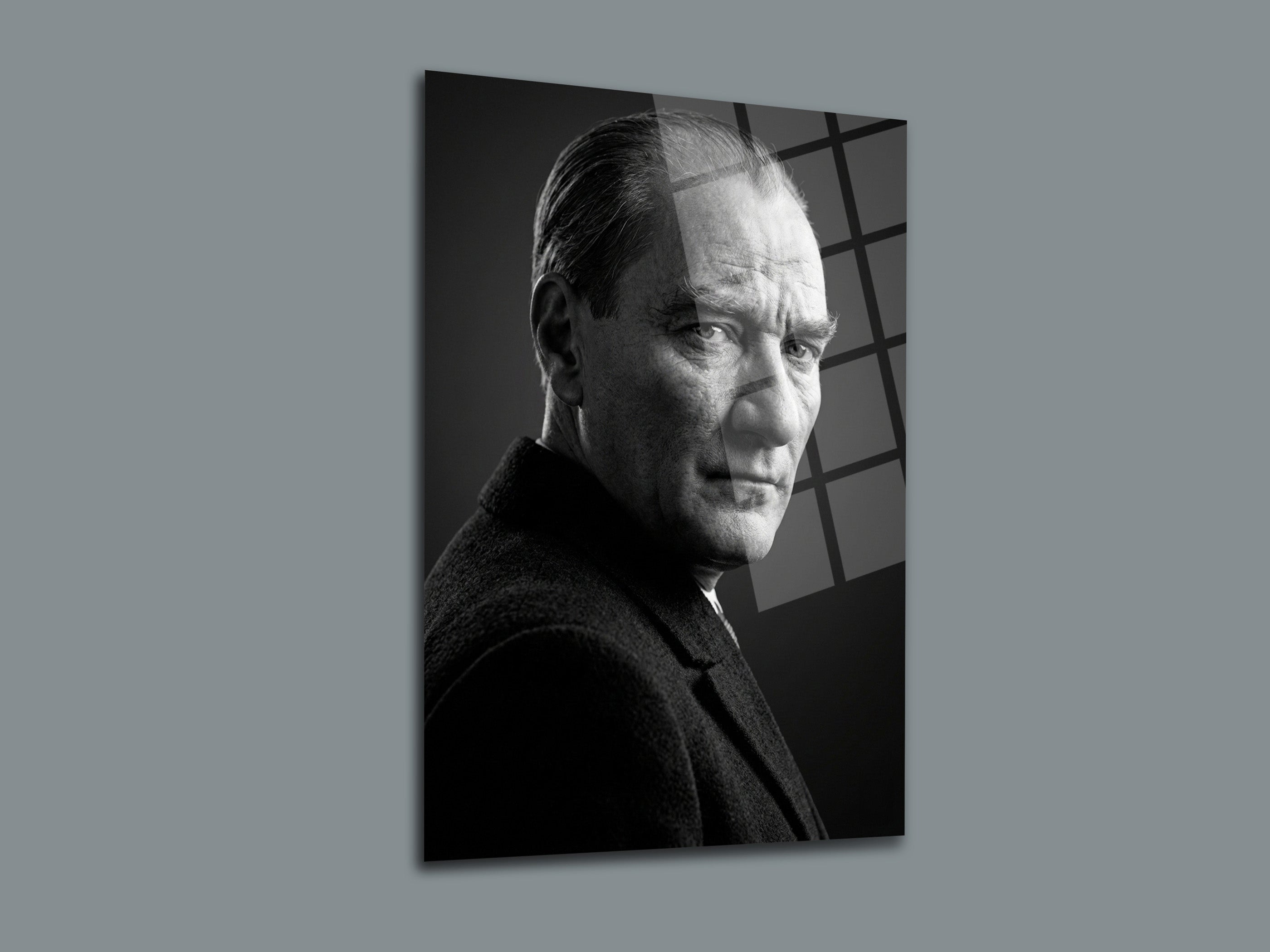 Atatürk Cam Tablo 280
