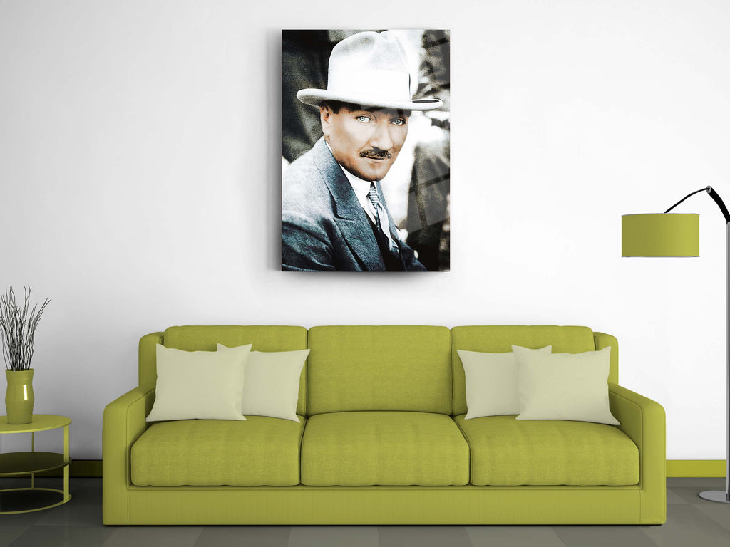 Atatürk Cam Tablo 104