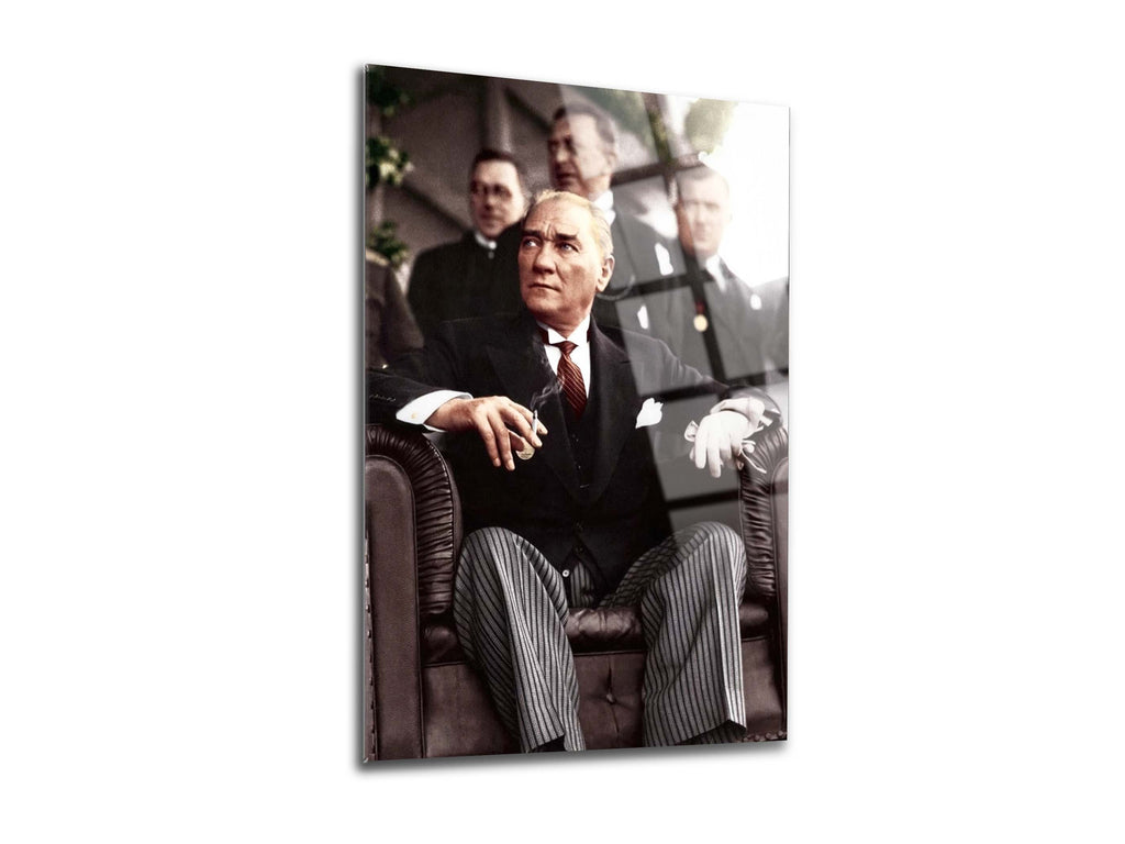 Atatürk Cam Tablo 130
