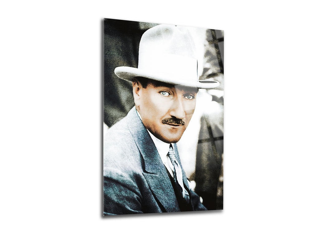 Atatürk Cam Tablo 104